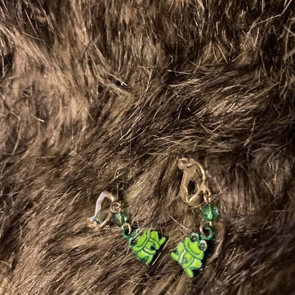 Green frog clip earrings with silver tone backs